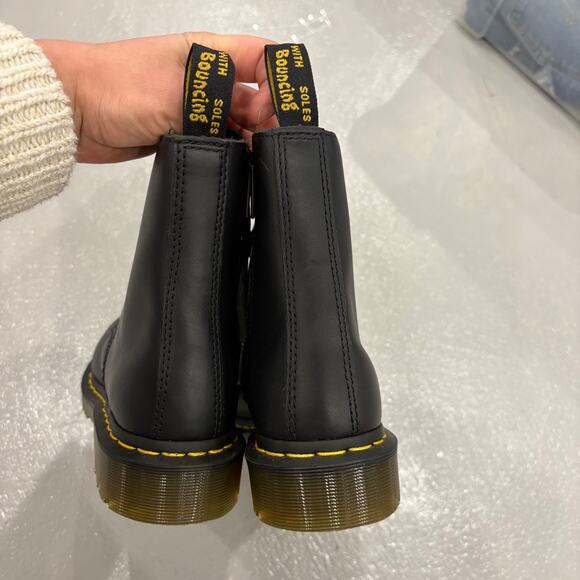 Dr. Martens 1460 Pascal Nappa Zipper Boots Women's US 7 Black Lace Up/Zip - Picture 4 of 9